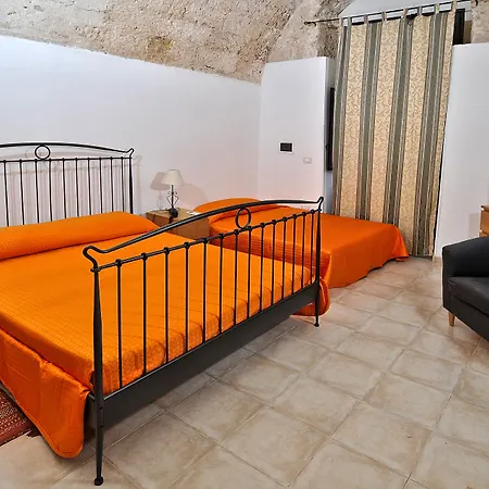 Il Giardino Del Barocco Bed & Breakfast 4*