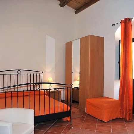 Bed & Breakfast Il Giardino Del Barocco 4*