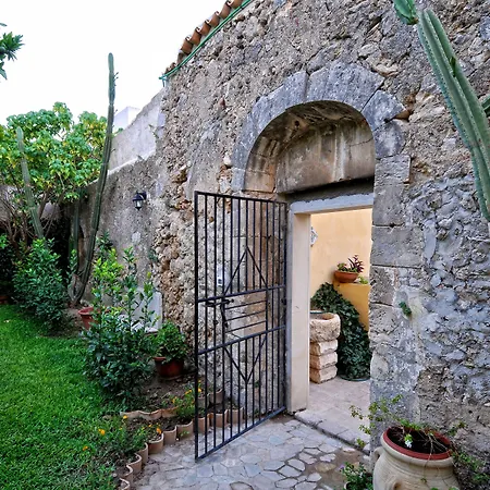 Il Giardino Del Barocco Bed & Breakfast Noto