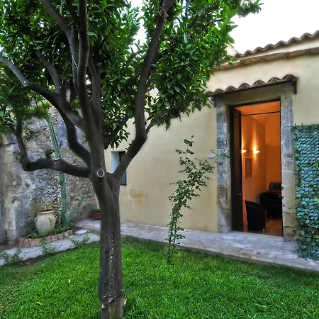 Bed & Breakfast Il Giardino Del Barocco Noto